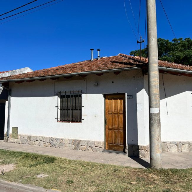 Zelarrayán y 1ro de Marzo